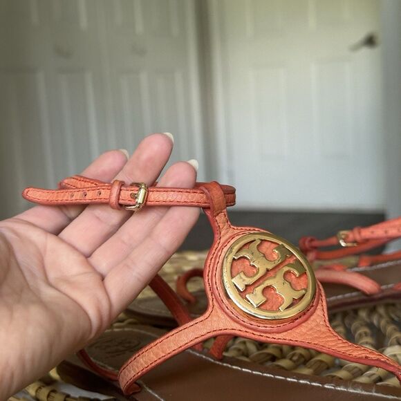 Tory Burch Women's Emmy T-Strap Logo Flat Orange Leather Sandals size 6M - Picture 3 of 12